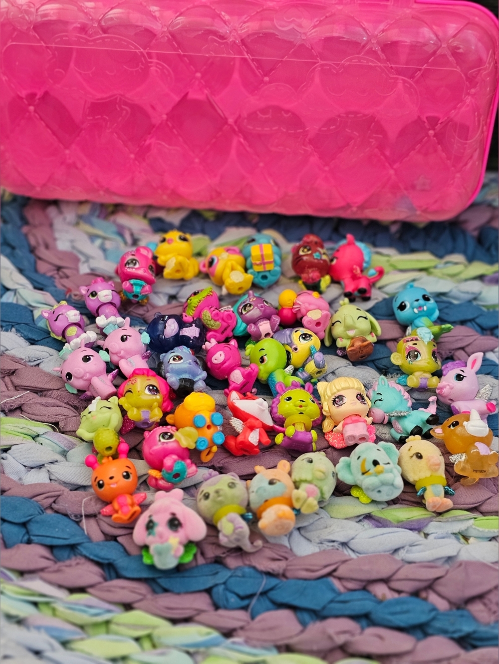 37 Pc Lot Of Hatchimals CollEGGtibles mini-figures With Container